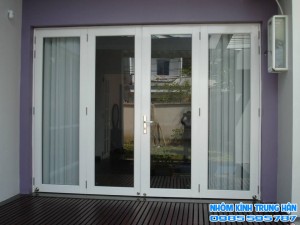 Mẫu cửa nhôm đẹp nhất hiện nay 7 ( Giá 900.000 / m 2 )