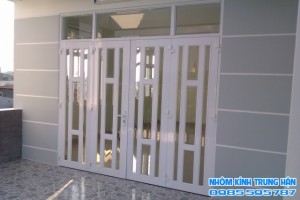 Mẫu cửa nhôm đẹp nhất hiện nay 8 ( Giá 1.200.000 / m 2 )