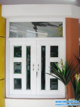 Mẫu cửa nhôm đẹp nhất hiện nay 16 ( Giá 1.200.000 / m 2 )