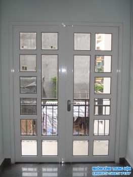 Mẫu cửa nhôm đẹp nhất hiện nay 18  ( Giá 1.200.000 / m 2 )