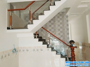 NHÔM KÍNH TRUNG HẬN