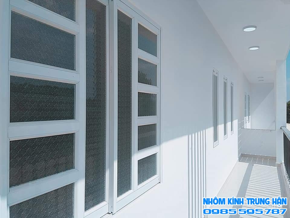NHÔM KÍNH TRUNG HẬN