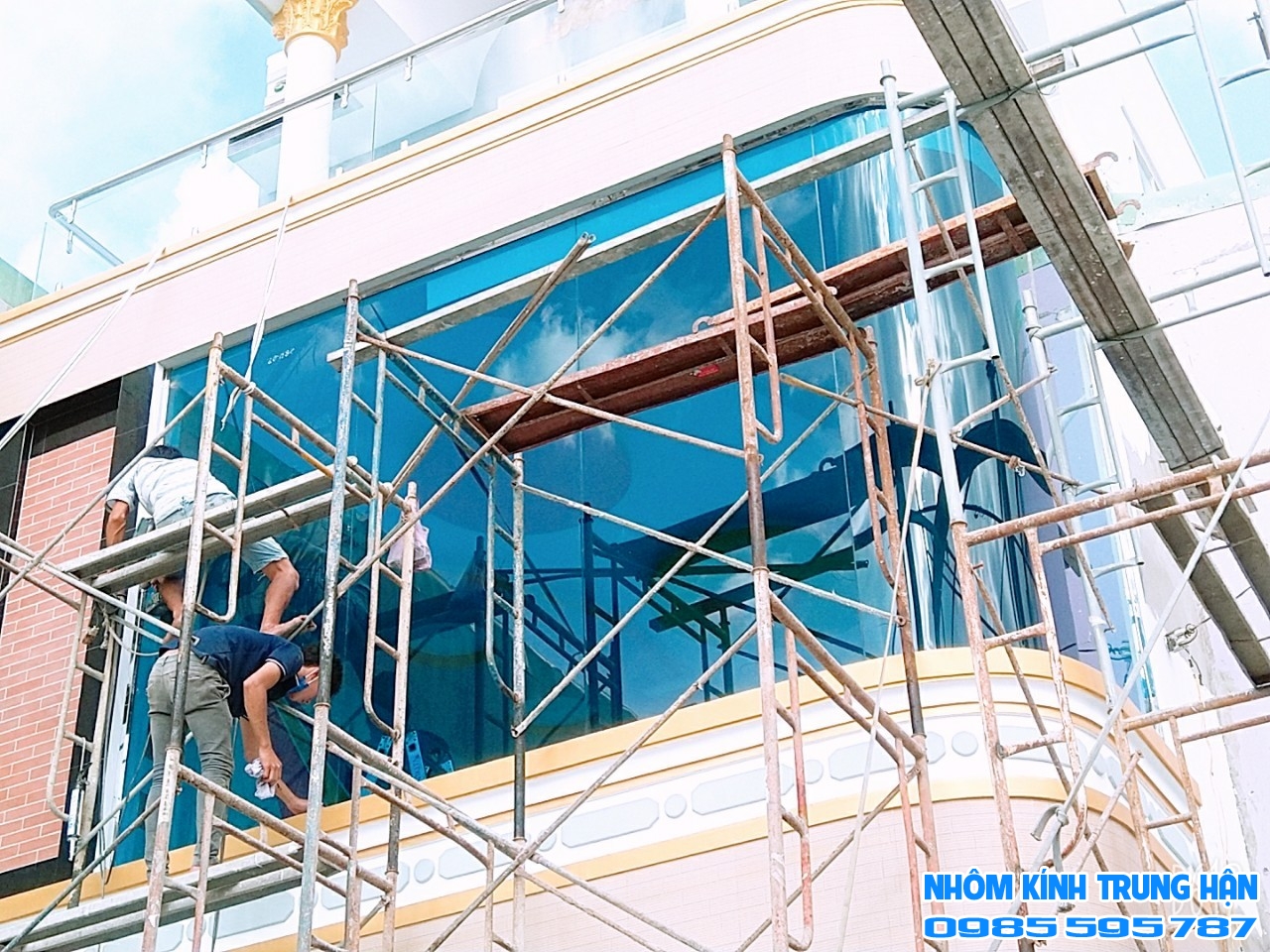 NHÔM KÍNH TRUNG HẬN
