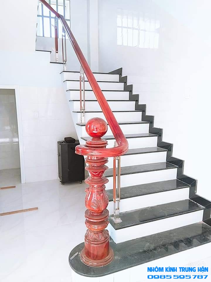 NHÔM KÍNH TRUNG HẬN