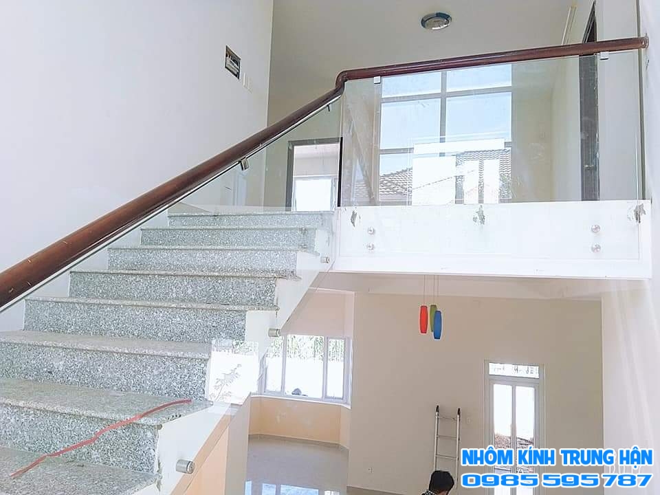 NHÔM KÍNH TRUNG HẬN