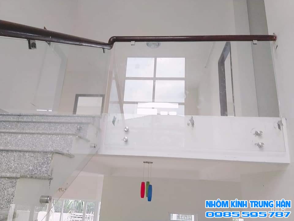 NHÔM KÍNH TRUNG HẬN