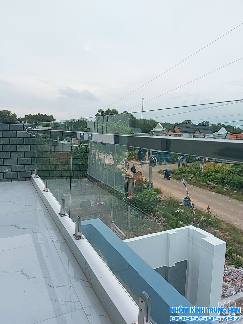 NHÔM KÍNH TRUNG HẬN