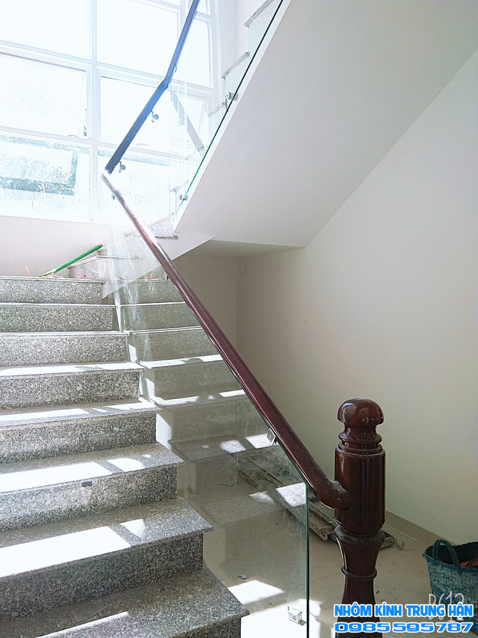 NHÔM KÍNH TRUNG HẬN