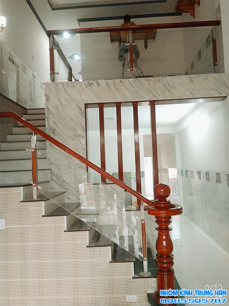 NHÔM KÍNH TRUNG HẬN