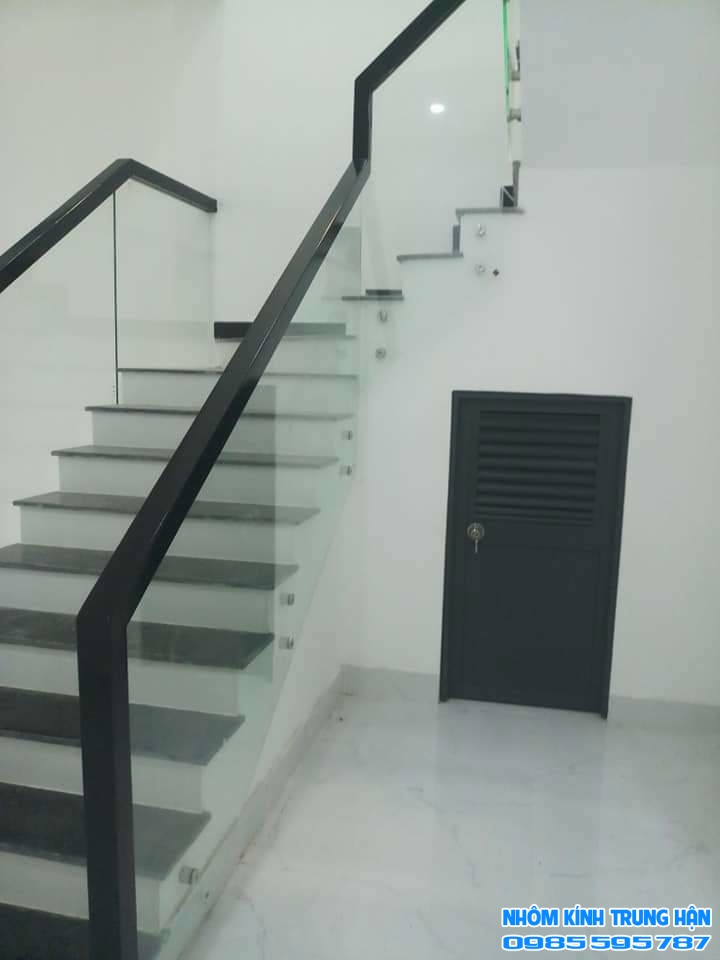 NHÔM KÍNH TRUNG HẬN