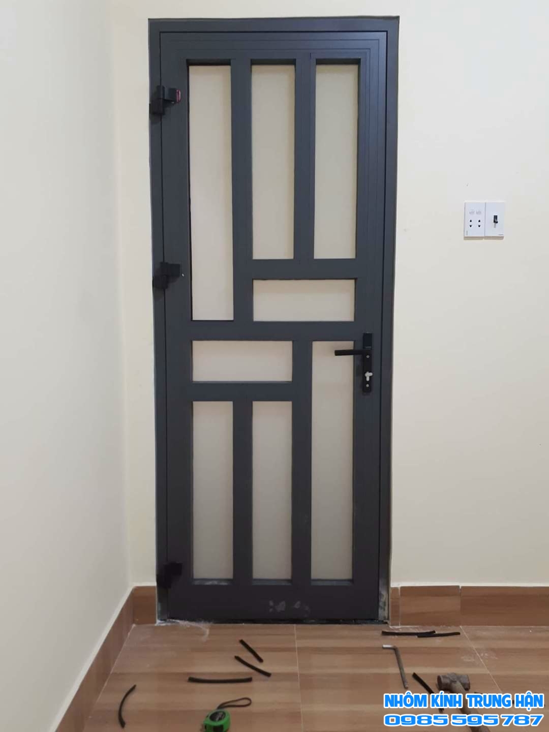 NHÔM KÍNH TRUNG HẬN